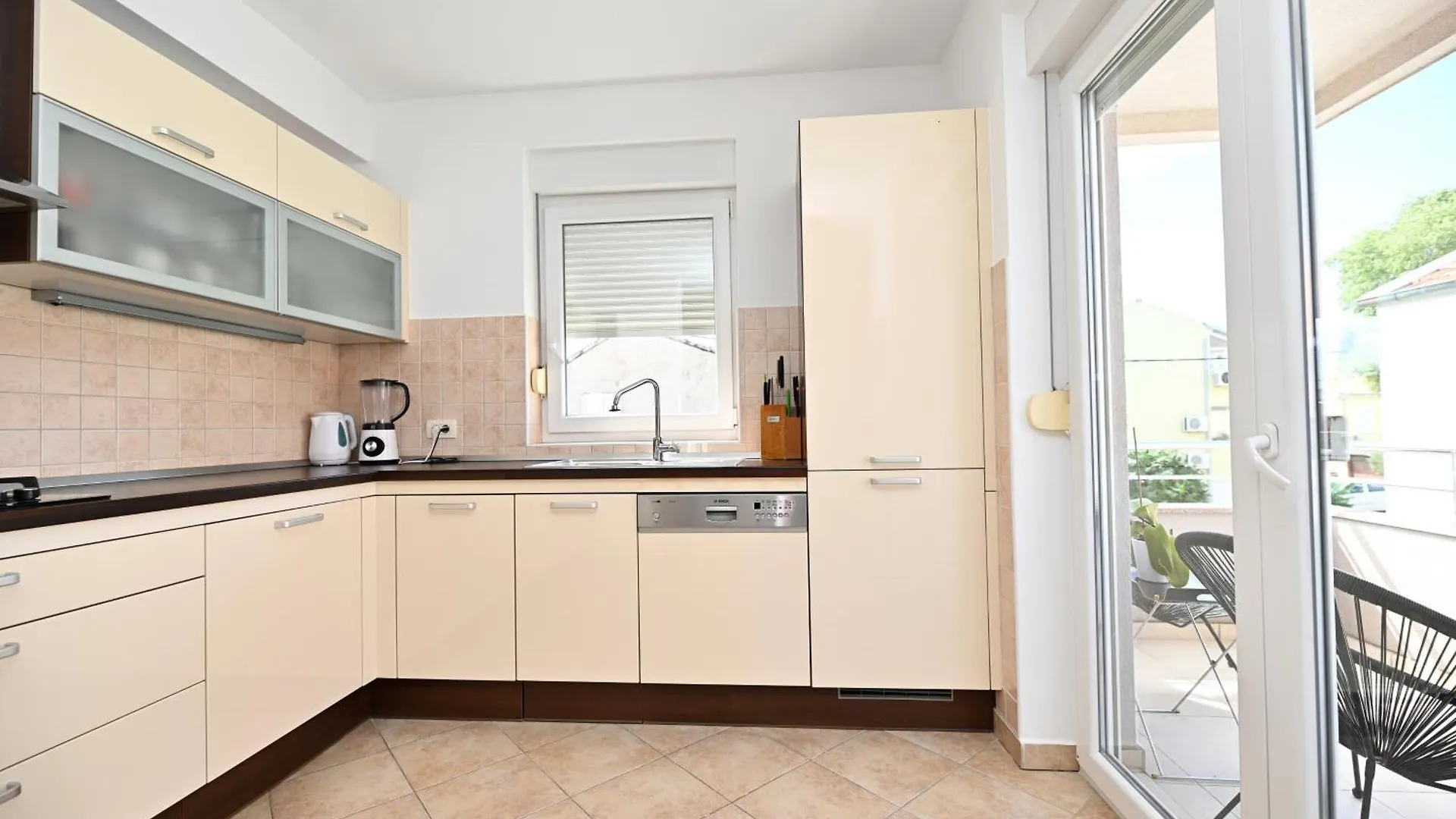 Apartment Heidi With Parking Zadar